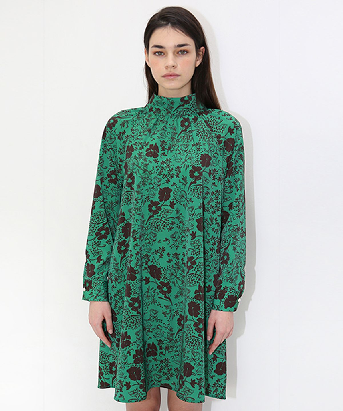 데미지니모닉(DAMAGE MNEMONIC) 터틀넥 플라워 그린 원피스_Turtleneck Flower Green OP
