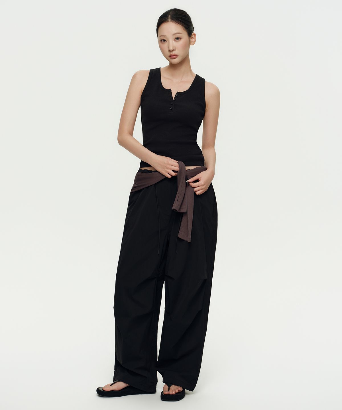 무신사 스탠다드 우먼(MUSINSA STANDARD WOMAN) 우먼즈 파라슈트 팬츠 [블랙]