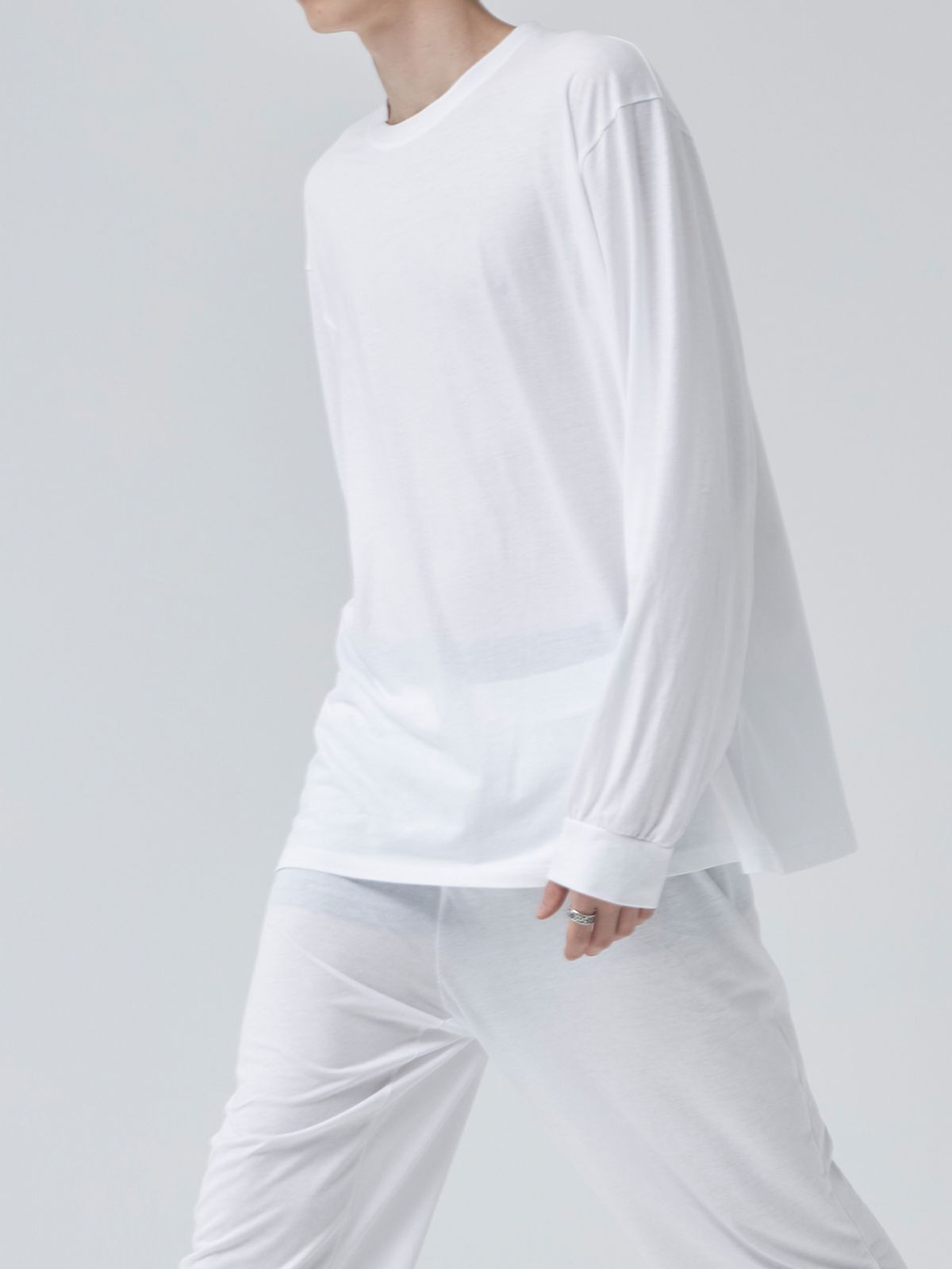 고저(GOZER) UNDER LONG SHIBORI SLEEVE_WHITE