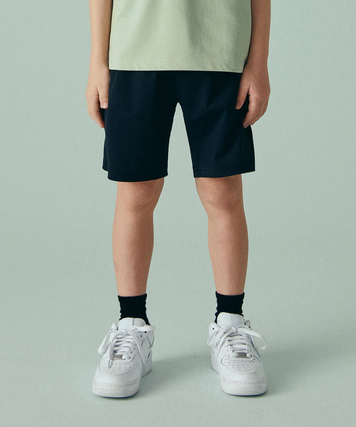 무신사 스탠다드 키즈(MUSINSA STANDARD KIDS) 나일론 밴딩 쇼츠 [블랙]