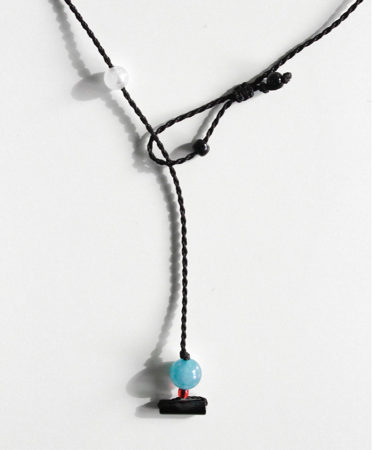 이더섬(IDUSUM) 넥 위브 썬 / 오닉스, 아쿠아마린 원석 블랙 목걸이
