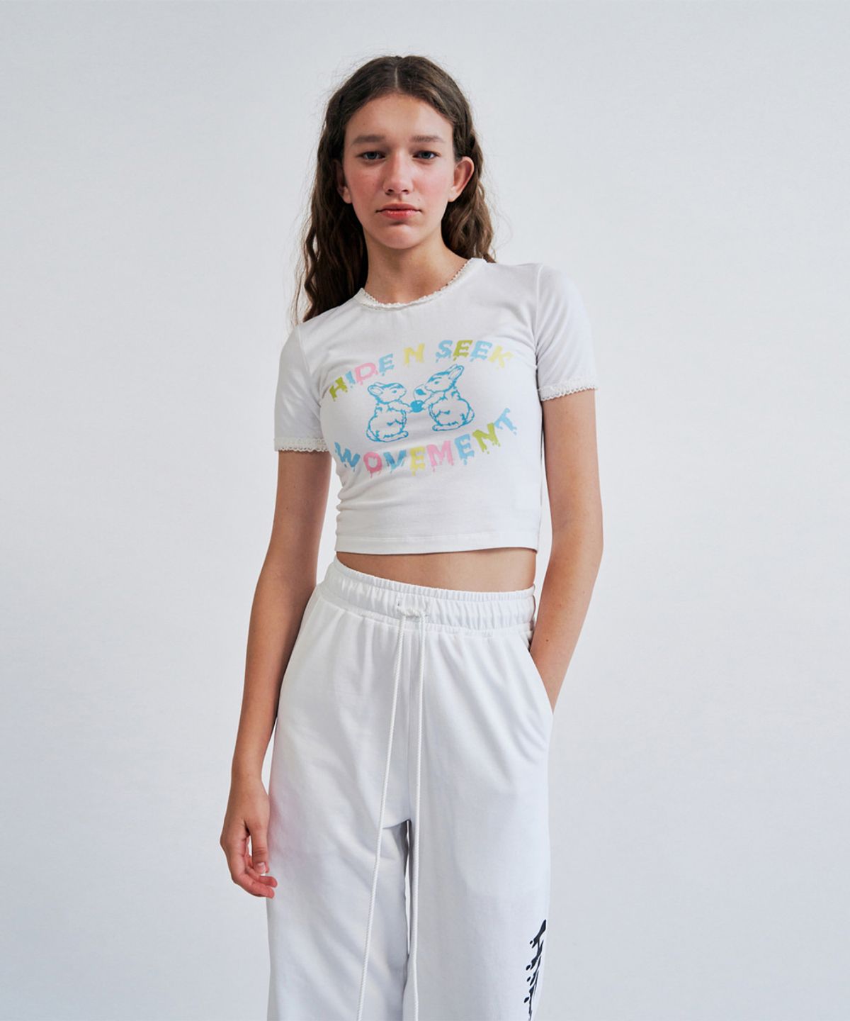 워브먼트(WOVEMENT) HIDE N SEEK Cropped T-shirts WHITE WBCSTP004IV