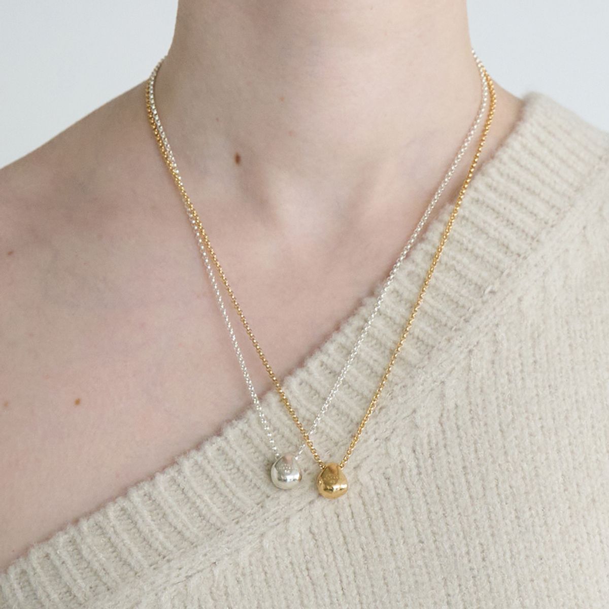 스틸 인스턴트(STILL INSTANT) Round Hole & Forms - Necklace 02 (2colors)