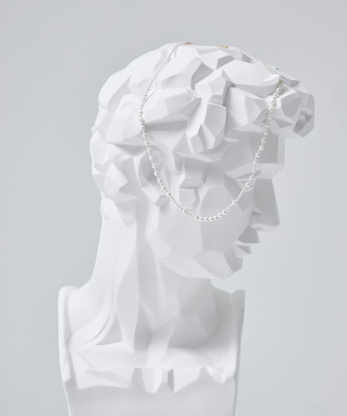 고저(GOZER) GORGEOUS BEAD IVORY NECKLACE