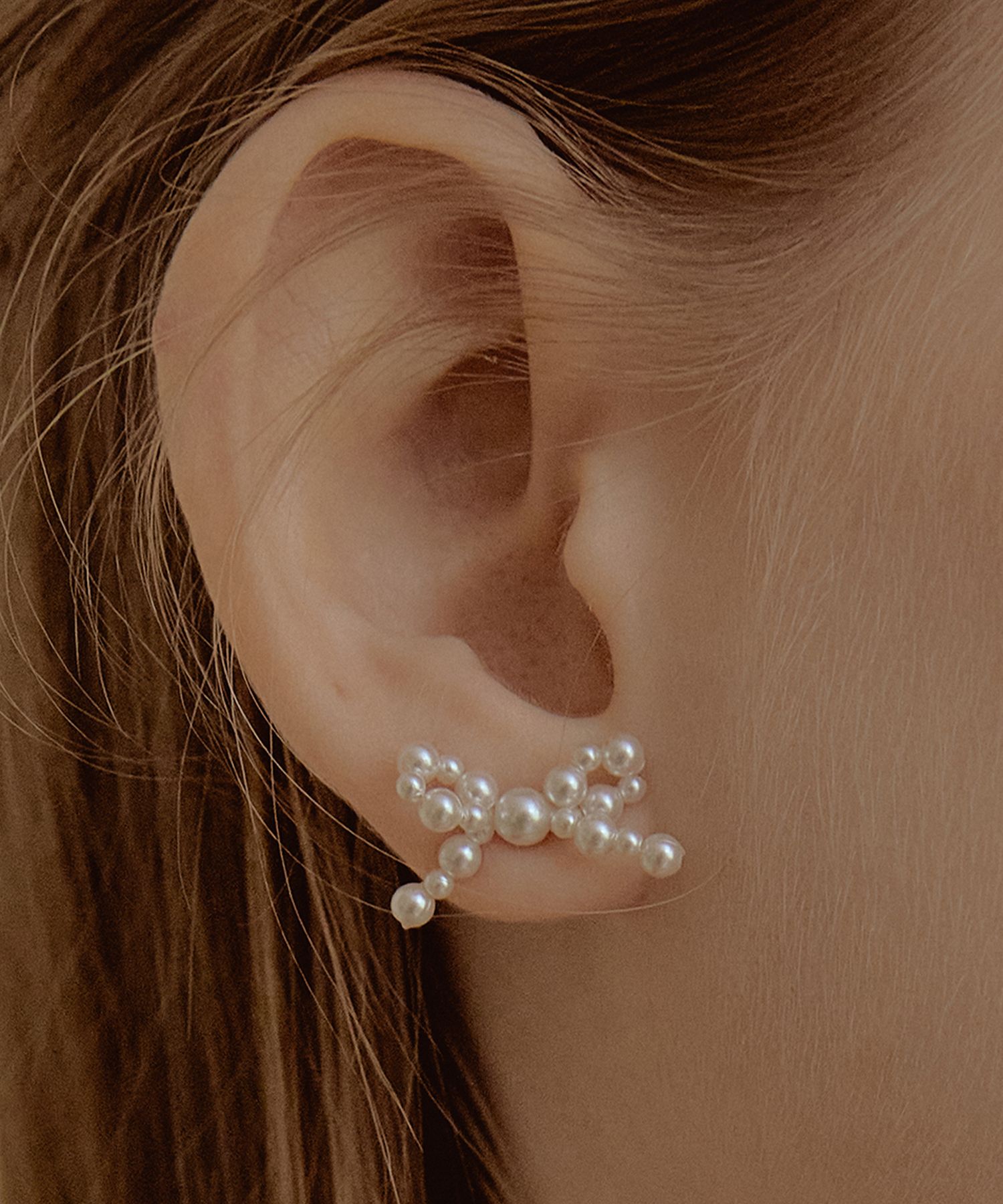 MUSINSA | TATIANA (SILVER925) Lovely Pearl Ribbon Earring EC1952