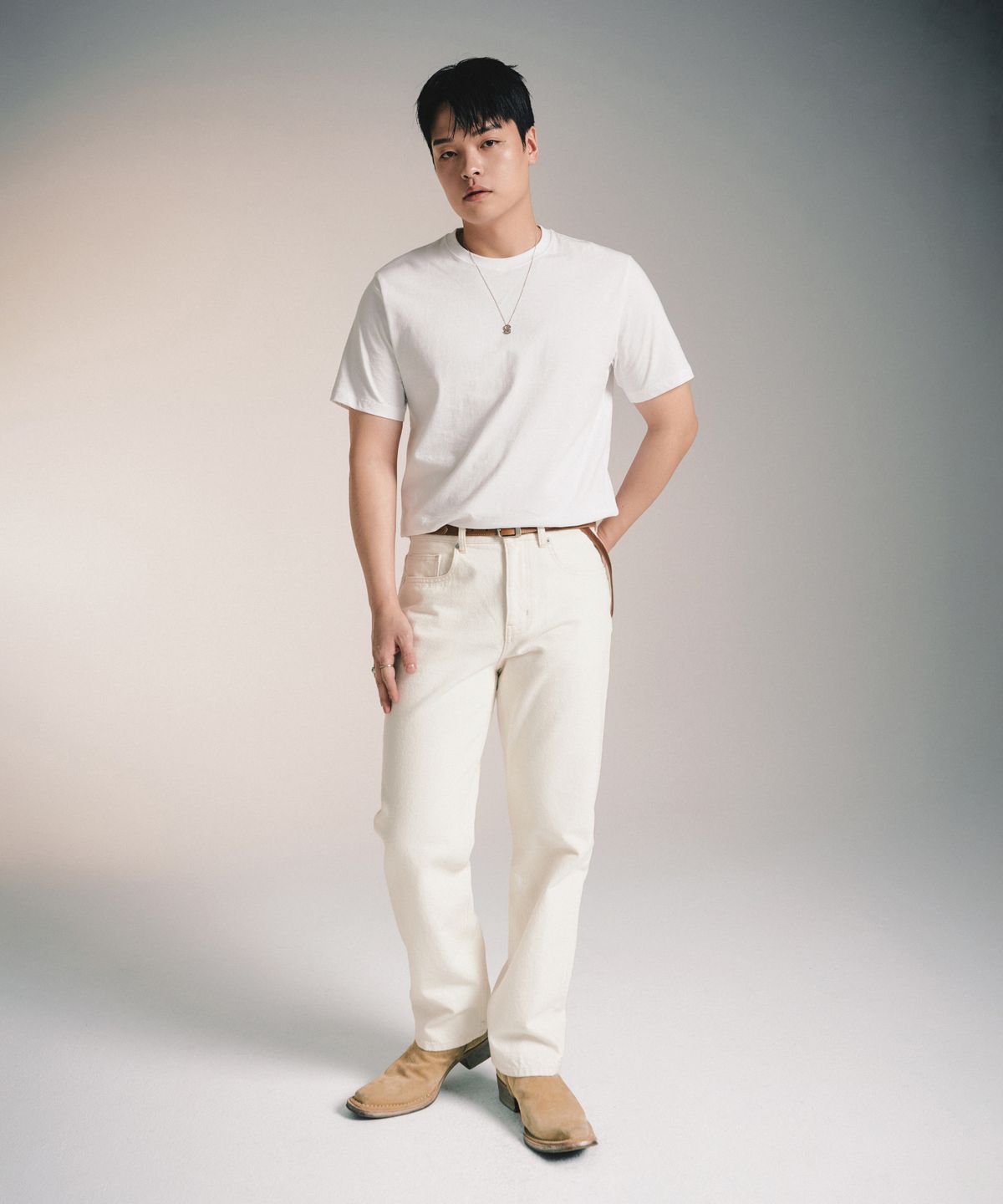 무신사 스탠다드(MUSINSA STANDARD) CONE 스트레이트 데님 팬츠 [크림]