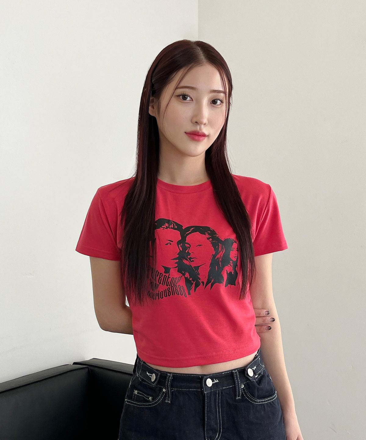 디쏘에이치(D.XO.H) 쓰리우먼즈 세미 크롭티 자주색
