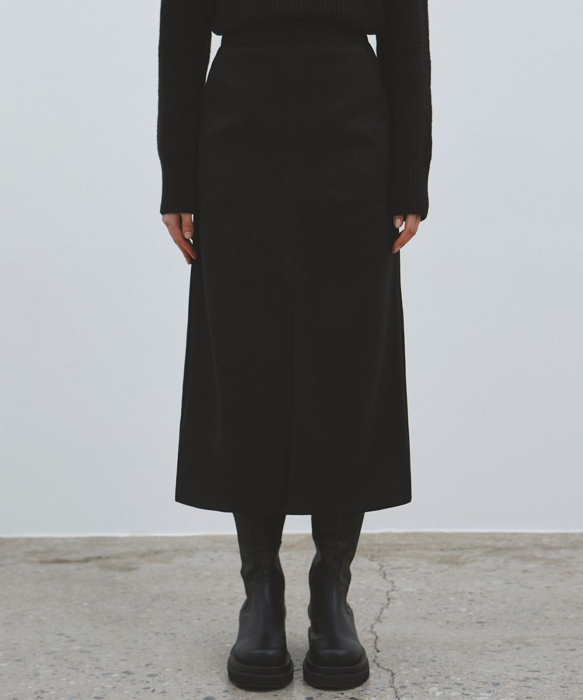 닉앤니콜(NICK&NICOLE) SLIT H LONG SKIRT_BLACK