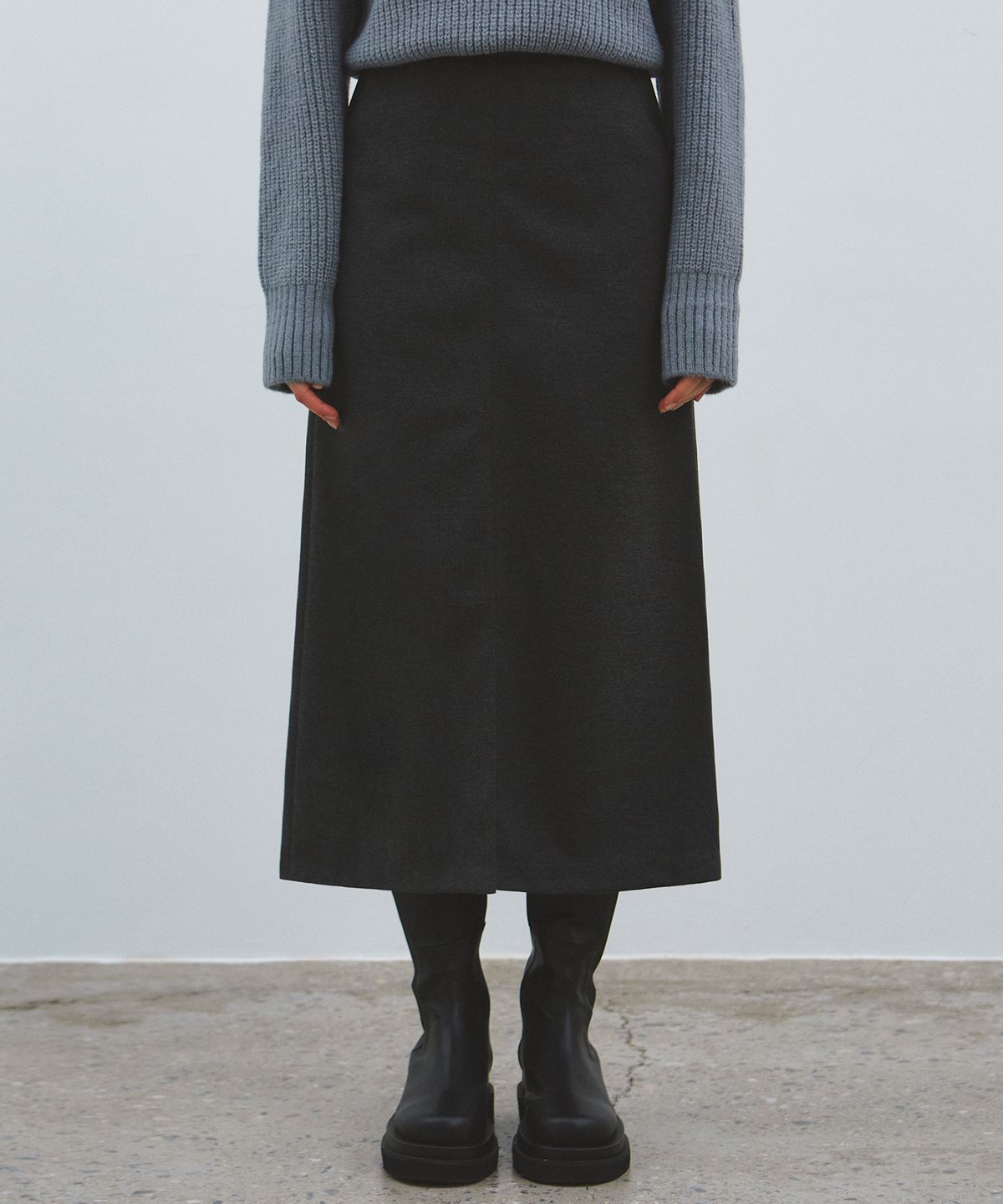 닉앤니콜(NICK&NICOLE) SLIT H LONG SKIRT_CHARCOAL