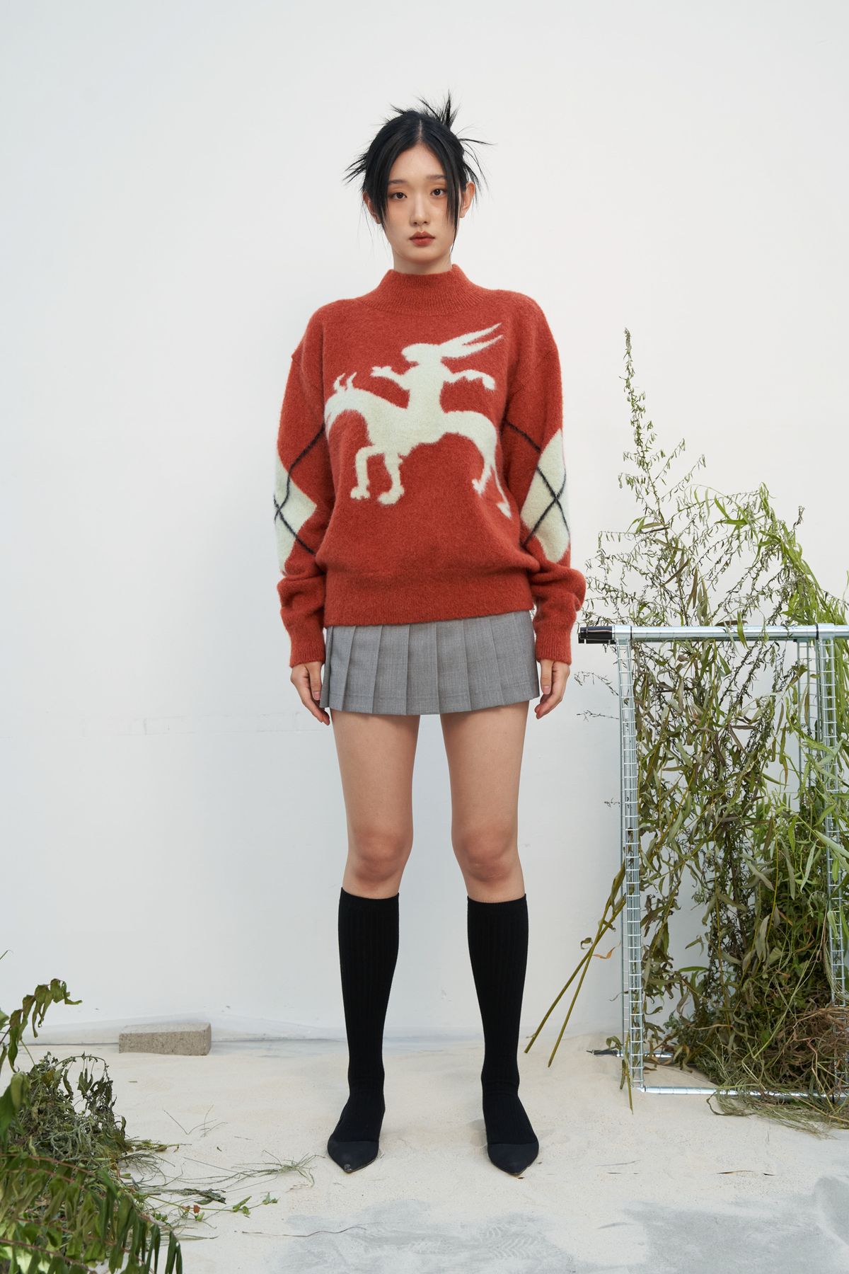 문스워드(MOONSWARD) 레드  래빗 모헤어 스웨터