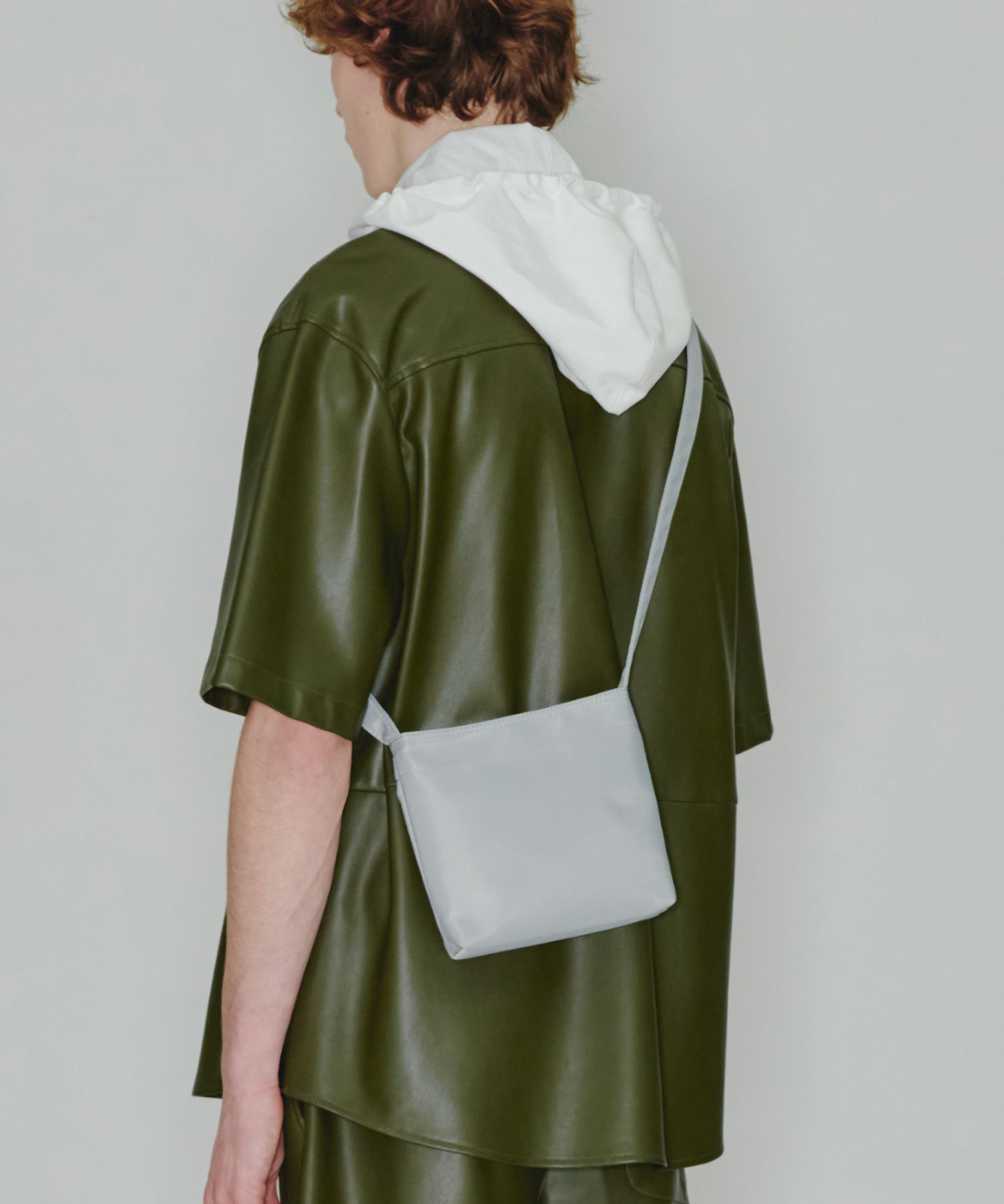 ショルダーバッグ・ポシェット HAHARCHIVE Light weight cross bag silver Lightweight Crossbody Bag (Silver) - HAH ARCHIVE Global
