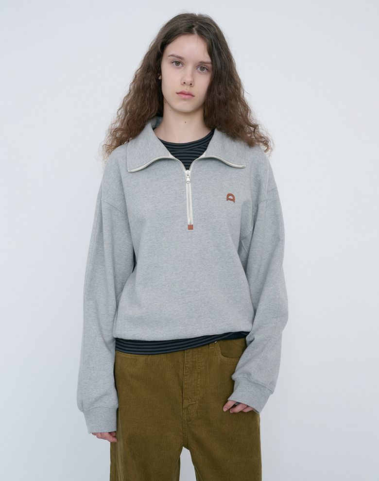 UNISEX LEATHER LOGO HALF ZIP-UP SWEATSHIRT_UDTS6C107_MELANGE GREY