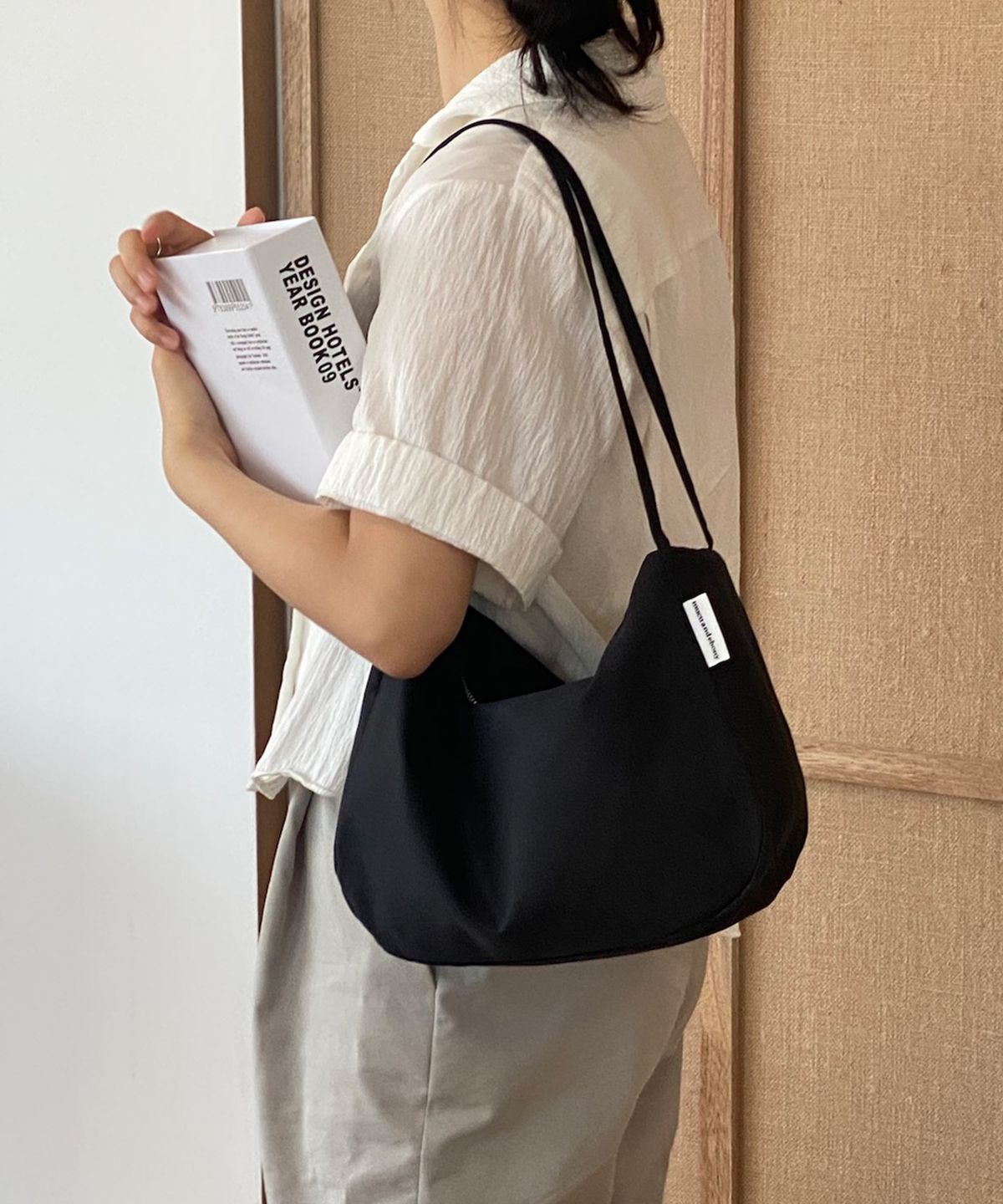 무쿠앤에보니(MUCU AND EBONY) Mellow Shoulder Bag _ Black