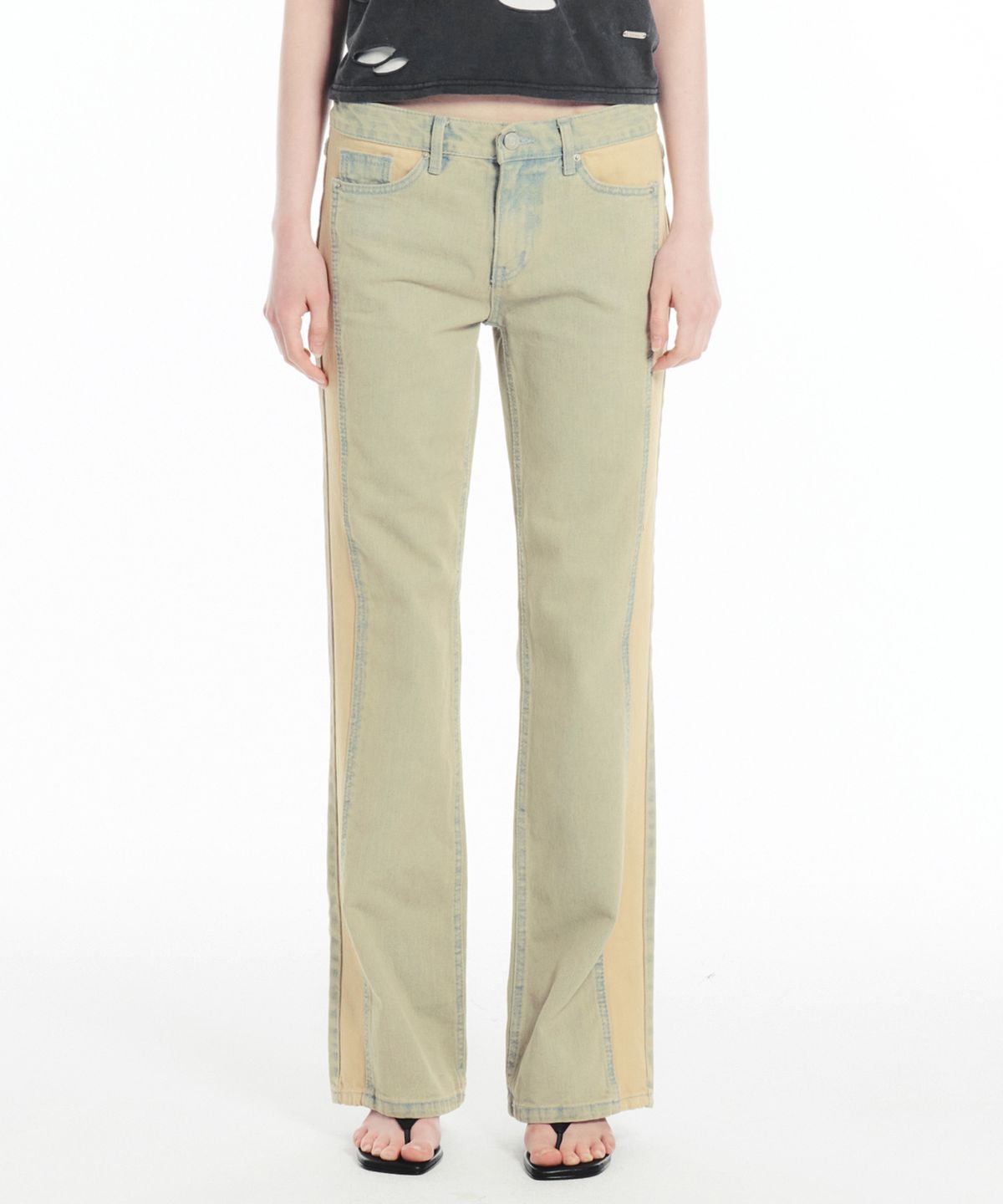 세릭(CERRIC) CONTRAST BOOT CUT PANTS / SAND INDIGO