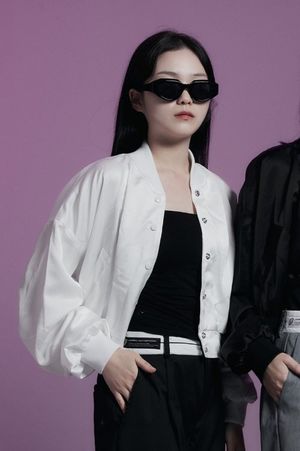 사틴 바시티 자켓 블루종 점퍼 (화이트)