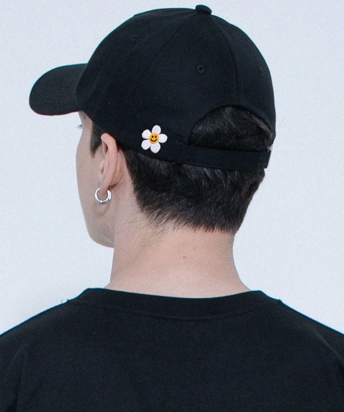 그레이버(GRAVER) [UNISEX]백 스몰플라워 자수 볼캡_블랙