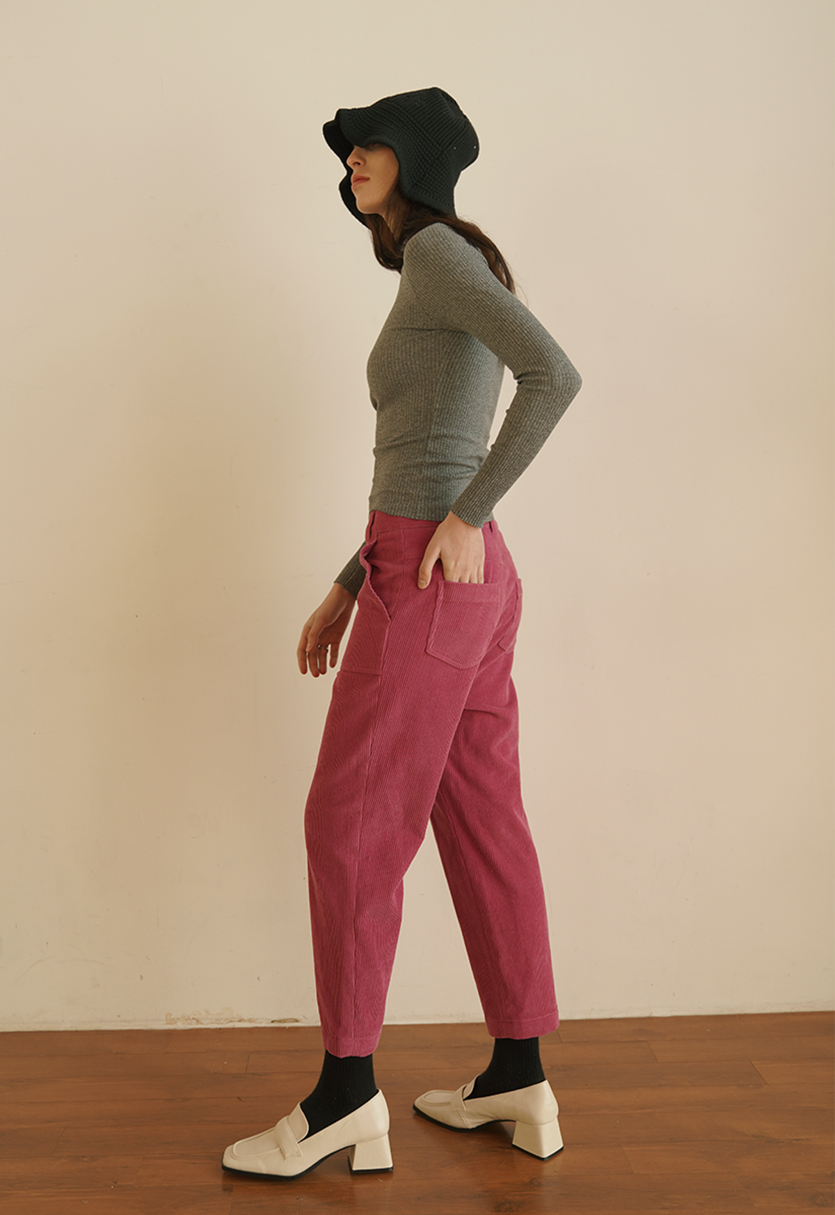 레터스(LETTUCE) Corduroy tapered pants (pink)