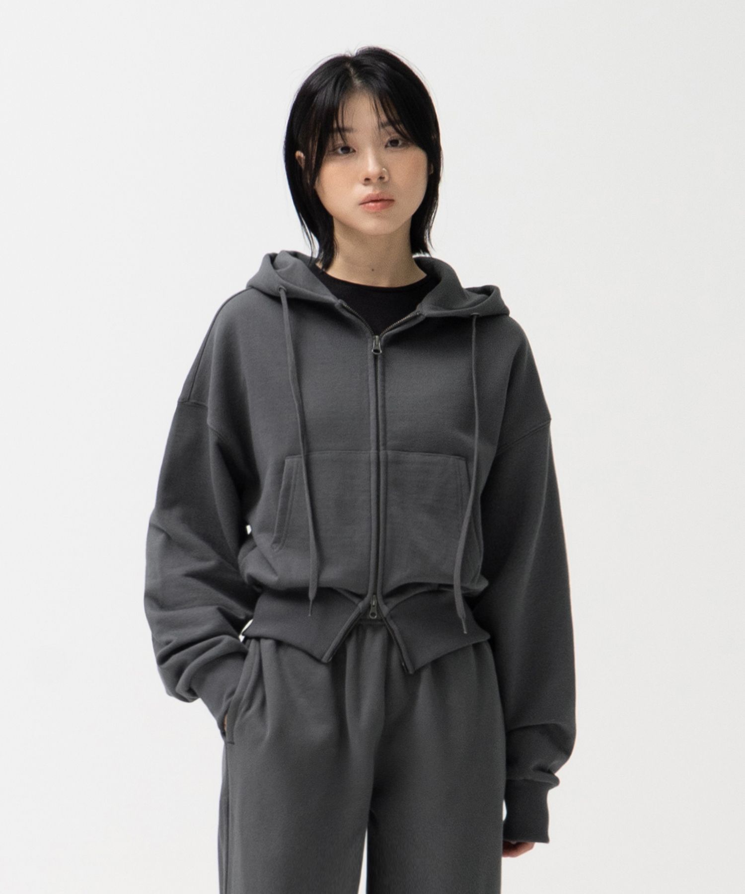 [TOFFEE]★韓国大人気★2WAY SWEAT HOOD ZIP UP TOFFEE]☆韓国大人気☆2WAY SWEAT HOOD ZIP UP (パーカー