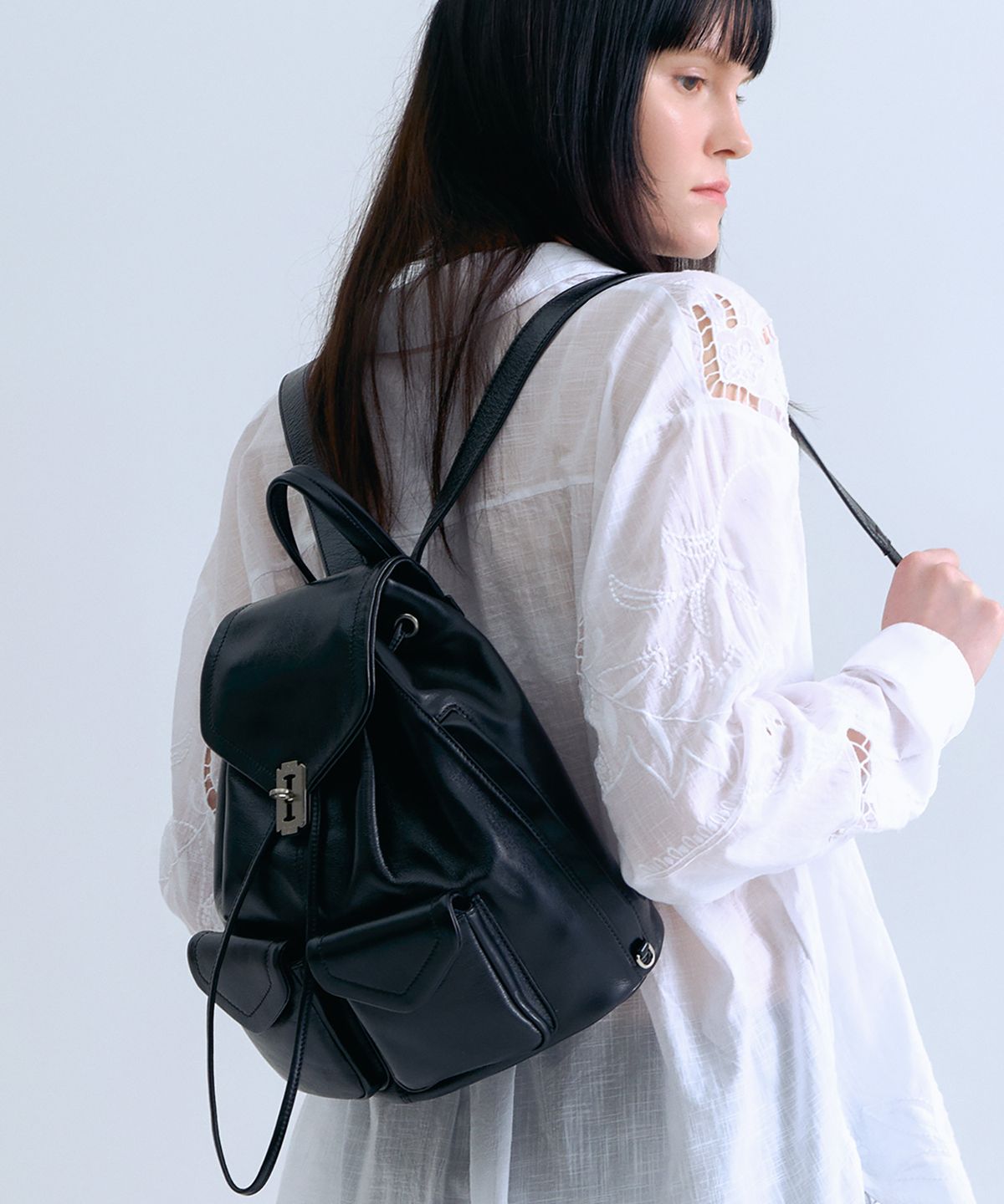 분크(VUNQUE) Occam Doux Double pocket Backpack M (오캄 두 더블 포켓 백팩 미듐) Black