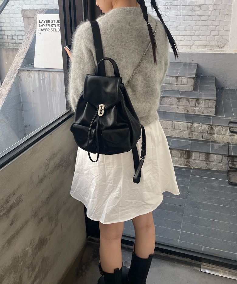 Occam Doux Double pocket Backpack M (오캄 두 더블 포켓 백팩 미듐) Black