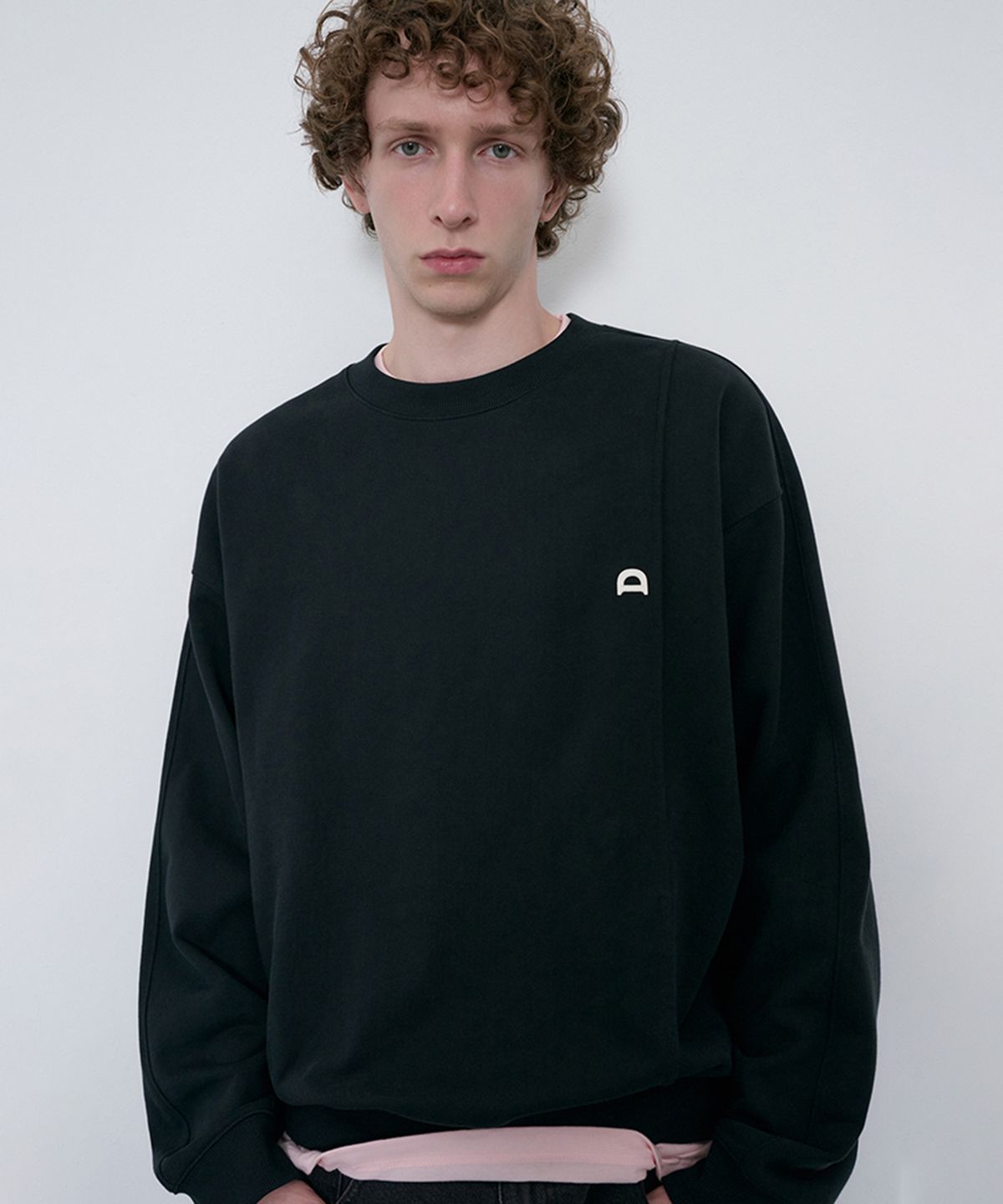 던스트 포 맨(DUNST FOR MEN) UNISEX DUNST LOGO CREASE SWEATSHIRT_UDTS6C103_BLACK