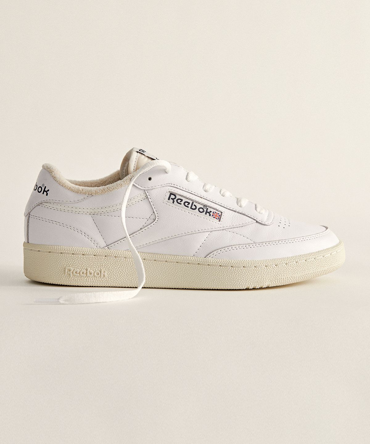 리복(REEBOK) 클럽 C 85 빈티지 - 레트로 화이트 / IE4790