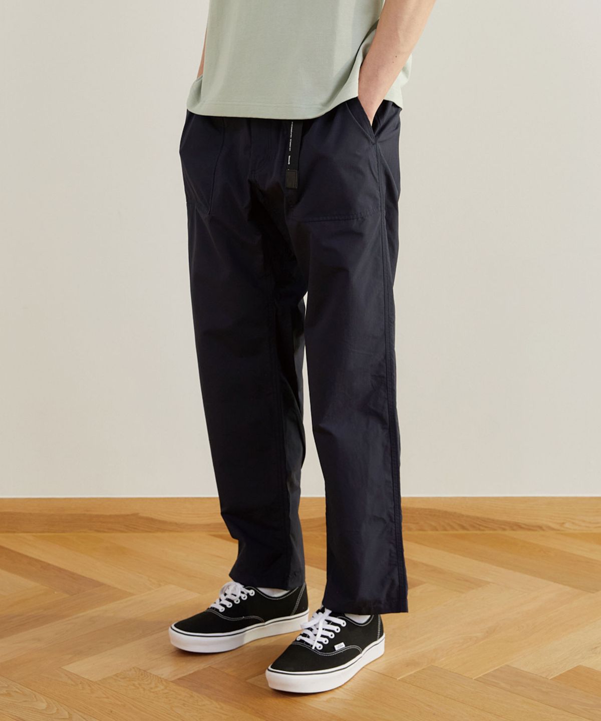 아웃도어 프로덕츠(OUTDOOR PRODUCTS) 레귤러 핏 팬츠 REGULAR FIT PANTS
