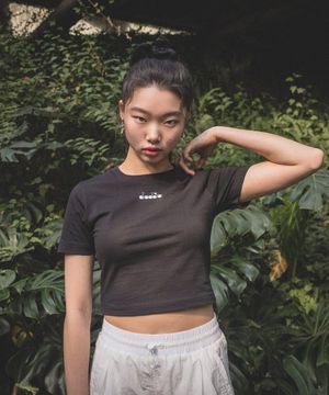 MVB 크롭 반팔티셔츠 우먼 BLACK