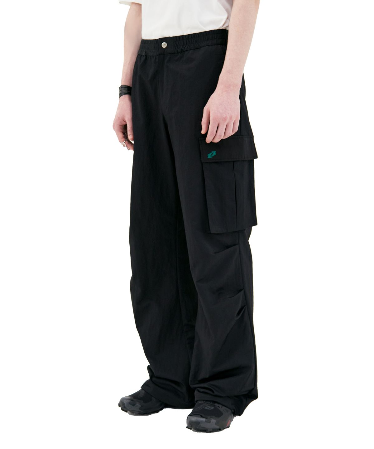 더 아이덴티티 프로젝트(THE IDENTITY PROJECT) Needlepoint tuck cargo pants [black]