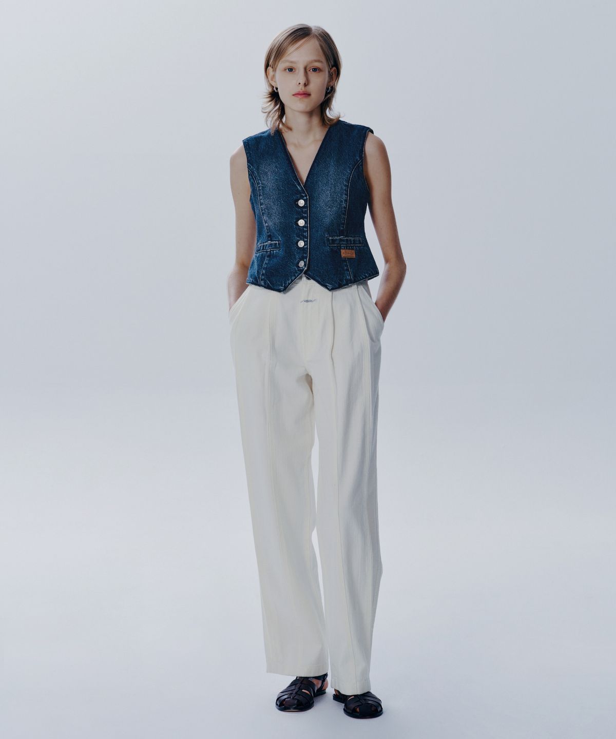 마리떼 프랑소와 저버(MARITHÉ + FRANҪOIS GIRBAUD) W TUCK WIDE DENIM PANTS ivory