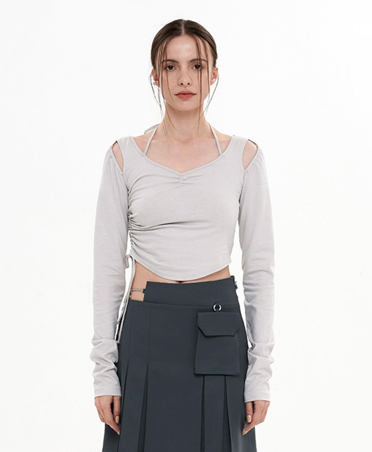 진주유즈(JINJUSE) HALTER NECK SHIRRING TOP [LIGHT GRAY]