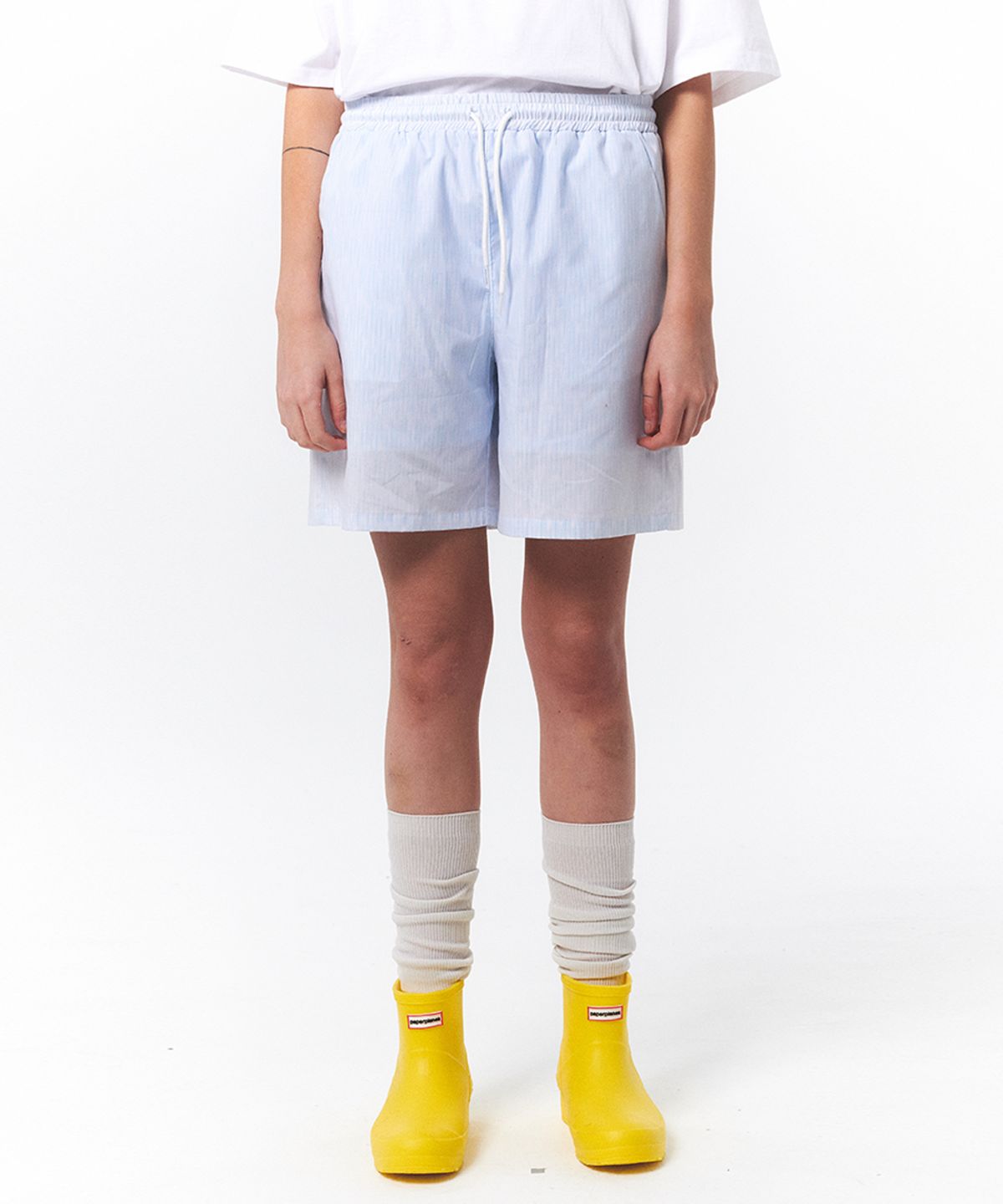 메인부스(MAINBOOTH) Sprinkle Oversized Shorts(SKY BLUE)