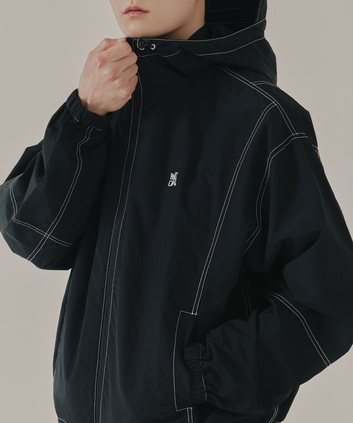 [ROMANTIC CROWN]★OUT STITCH WIND JACKET MUSINSA | ROMANTIC CROWN Out stitch wind jacket_black