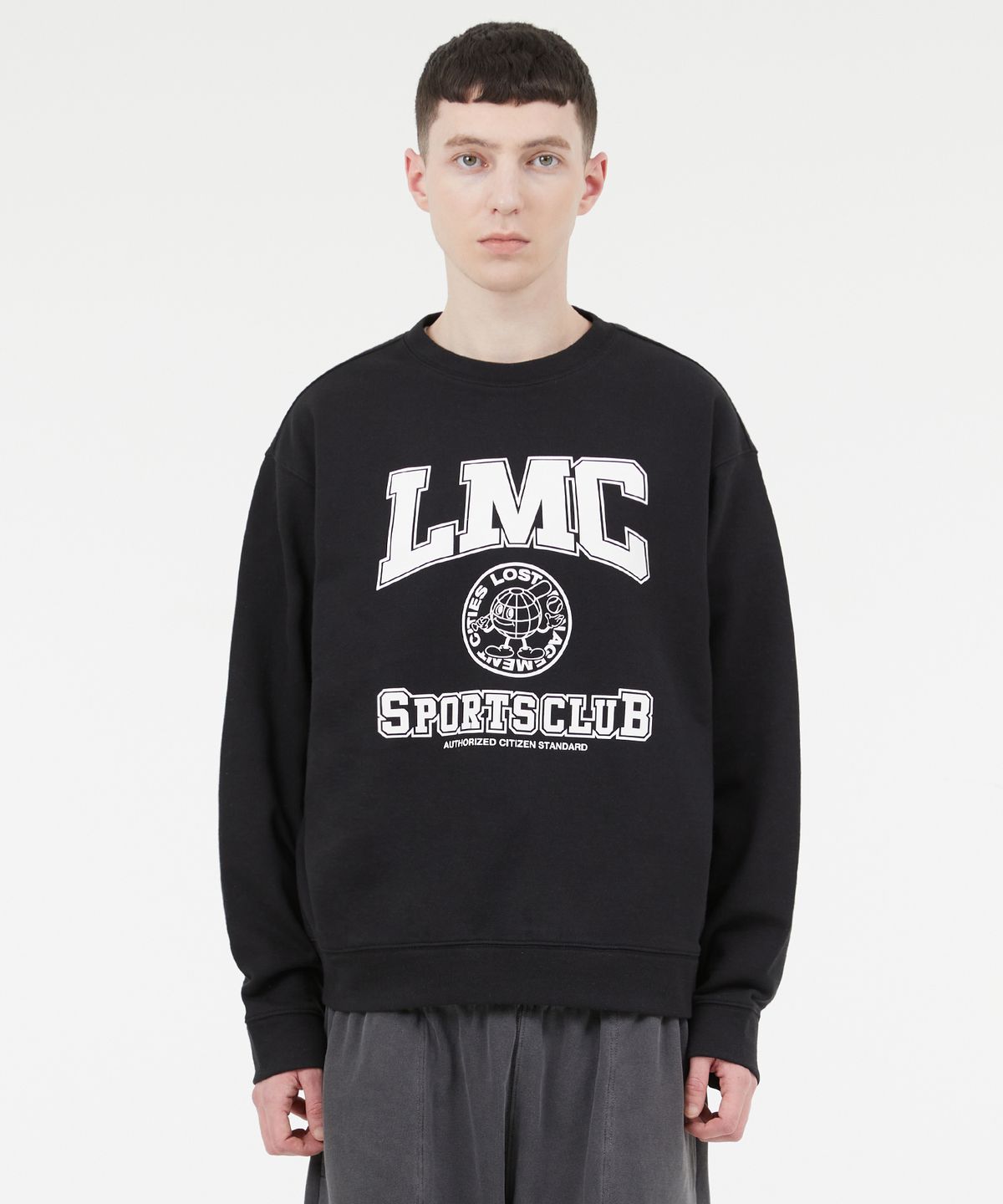 엘엠씨(LMC) EARTH MAN COLLEGE SWEATSHIRT black