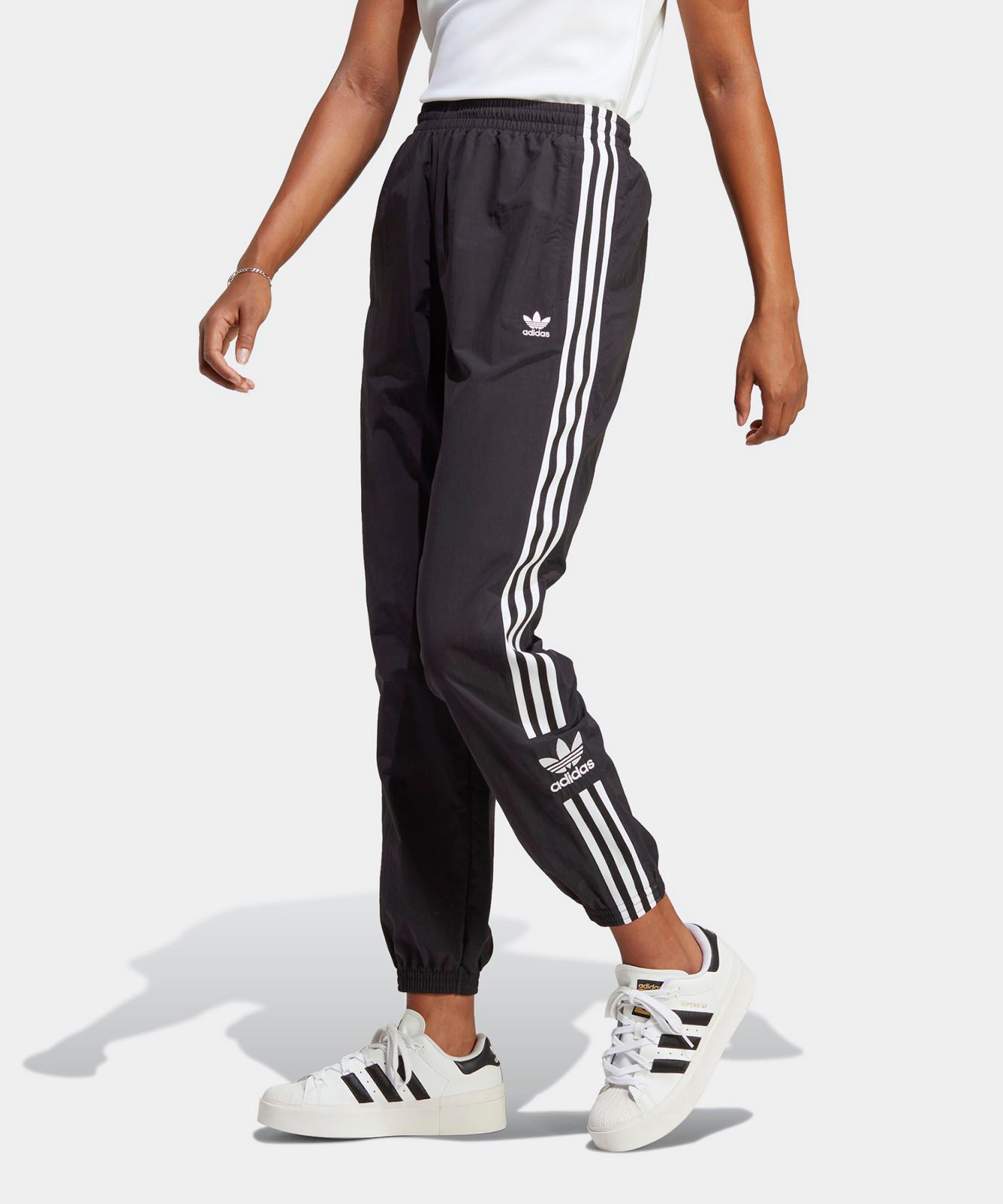ボトムスその他 adidas Lockup Track Pants W Black IB7442 아디다스(ADIDAS) 락업 트랙 팬츠 W - 블랙 / IB7442 - 사이즈