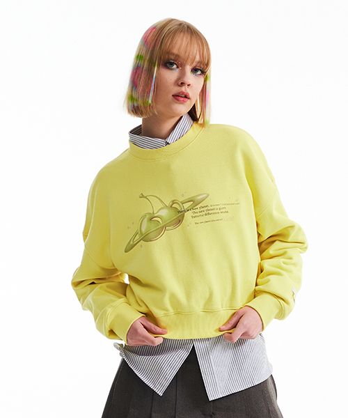 ★KIRSH★ Cherry Planet Graphic Crop Sweatshirt Yellow MUSINSA公式 | KIRSH Cherry Planet Graphic Cropped Sweatshirt