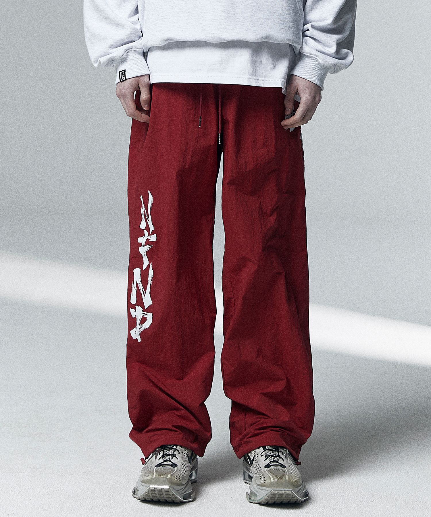 デニム・ジーパン NOT4NERD Brush NFND Logo Nylon Pants Light Grey PT070LG MUSINSA公式 | NOT4NERD Brush NFND Logo Nylon Pants - Red