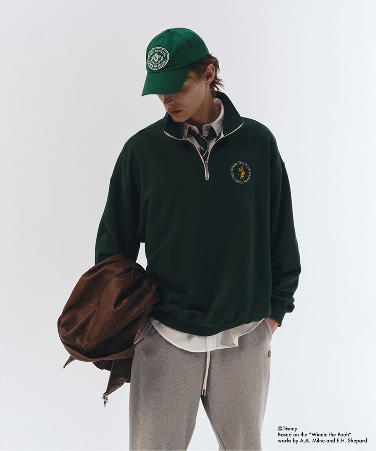던스트 포 맨(DUNST FOR MEN) UNISEX_DISNEY POOH_SPORTS HALF ZIP-UP SWEATSHIRT_FOREST GREEN_M_UDTS3A158E2