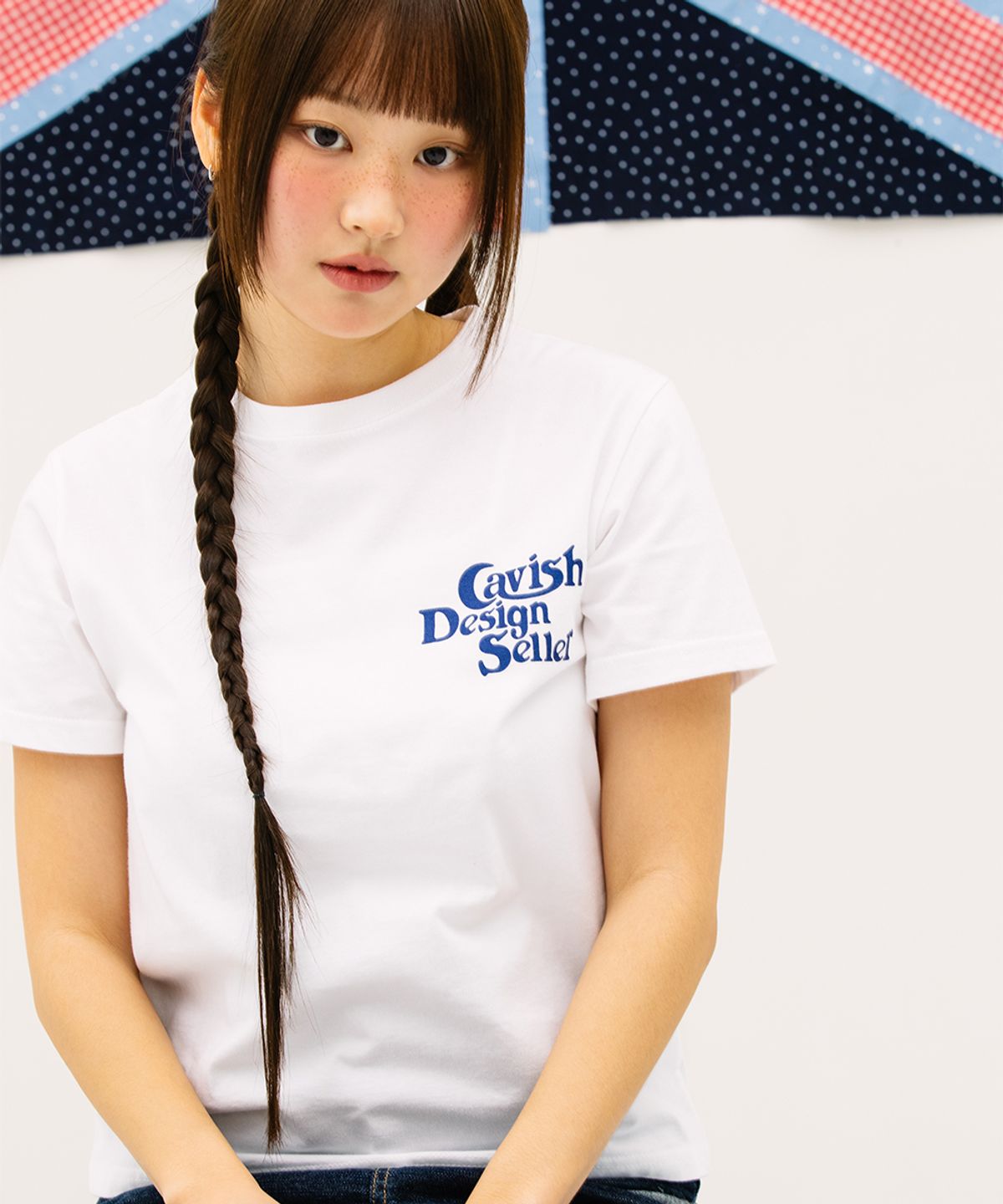 카비시(CAVISH) W TWINKLE SELLER LOGO SS TEE WHITE(CV2EMFT517A)