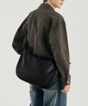 호보 레더 메신저백 [BLACK]