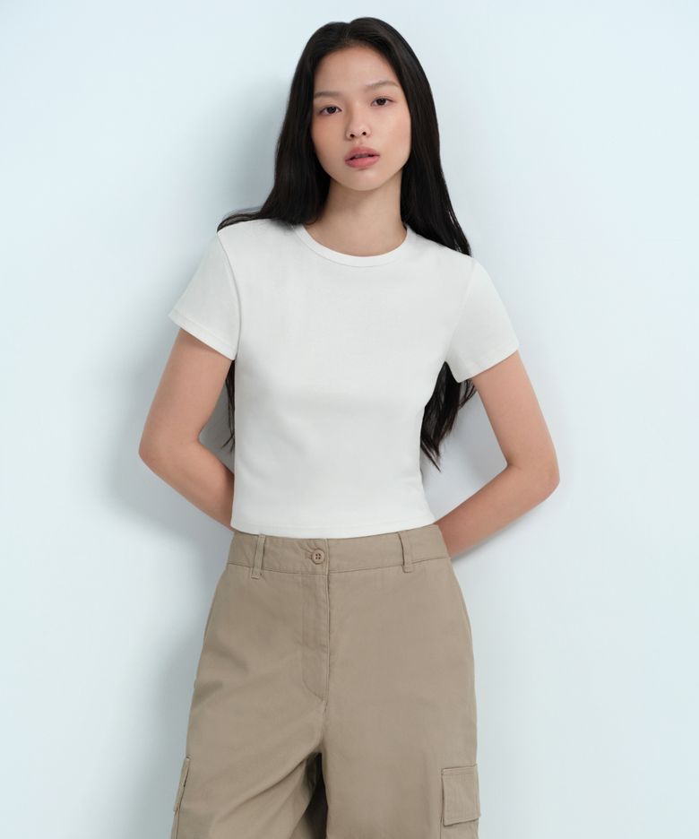 우먼즈 슬림 크롭 크루 넥 티셔츠 [크림]