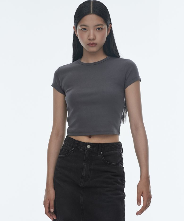 우먼즈 슬림 크롭 크루 넥 티셔츠 [다크 그레이]