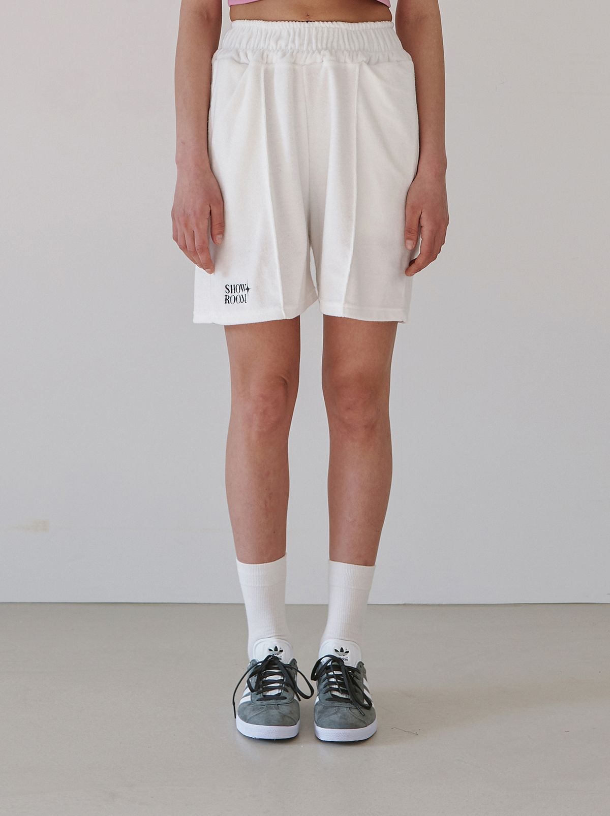 320쇼룸(320SHOWROOM) Logo Embroidery Pintuck Terry Banding Short pants Off White