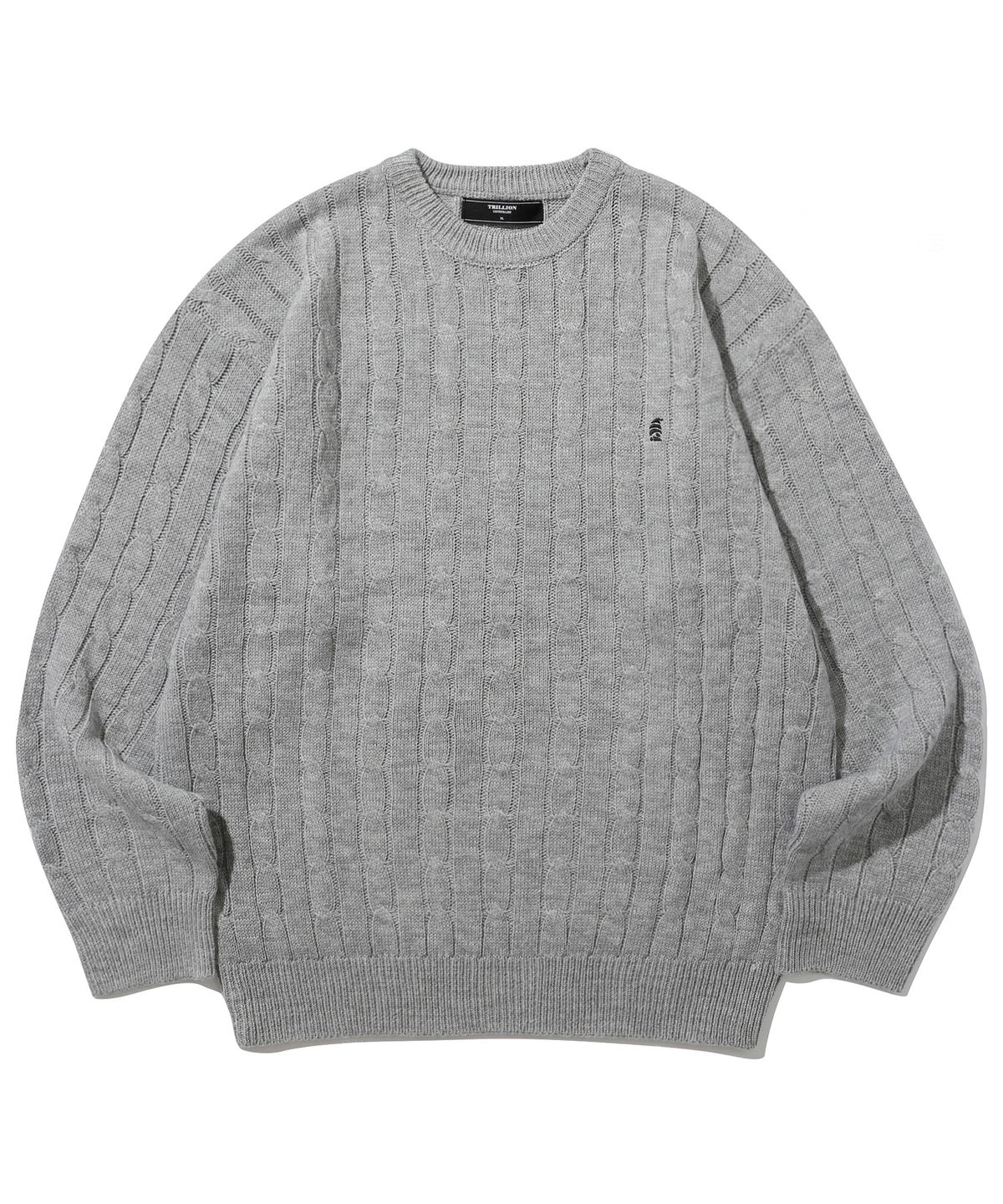 트릴리온(TRILLION) 워셔블 보트자수 케이블 크루넥 니트 (NEUTRAL GRAY)