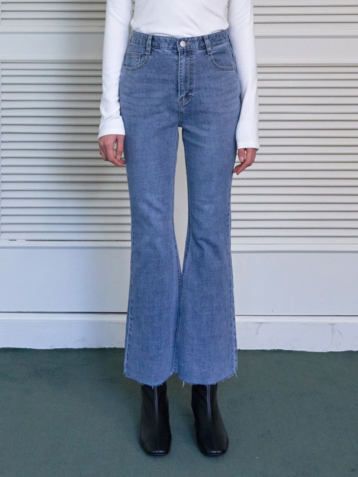 로시로우(LOSSYROW) Lossy Washed Bootcut Denim Pants