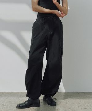 코튼-나일론 파라슈트 팬츠 (블랙)