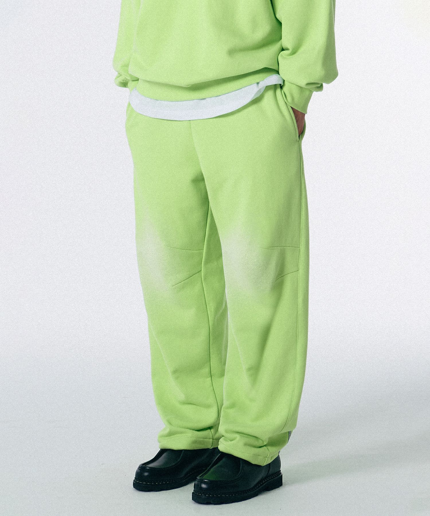 ★SCULPTOR★ Species Brushed Sweat Pants Lime SC23S414NMGR MUSINSA | SCULPTOR Species Brushed Sweat Pants Lime