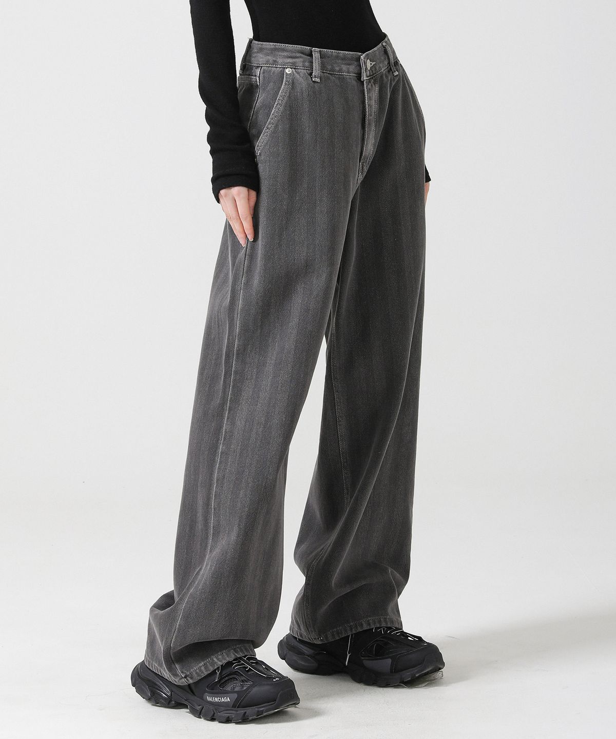 어반드레스(AVANDRESS) Herringbone wide pants CHARCOAL