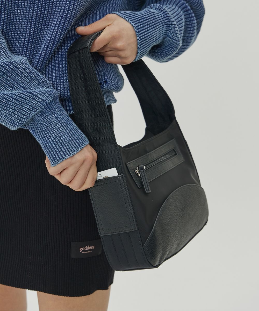 【MAISON MINED】23SS★ (W) SOLID ROUND BAG MUSINSA | MAISON MINED (W) SOLID ROUND BAG - BLACK