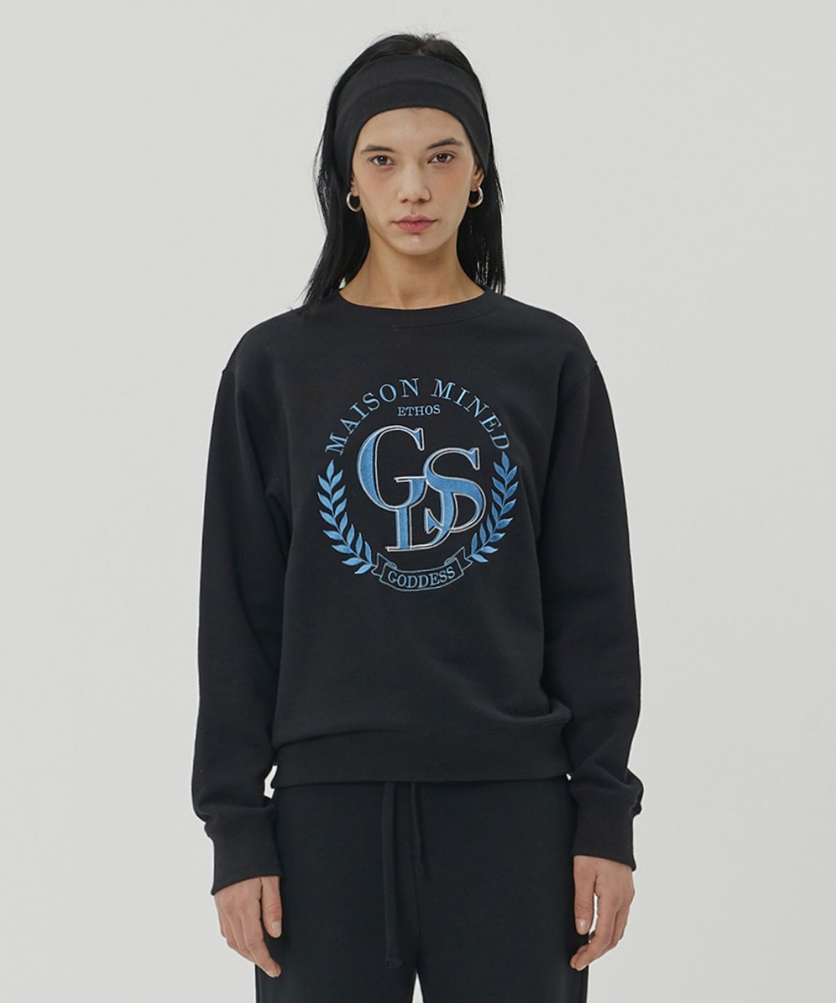 메종미네드(MAISON MINED) (W) EMBROIDERY COTTON SWEATSHIRT - BLACK